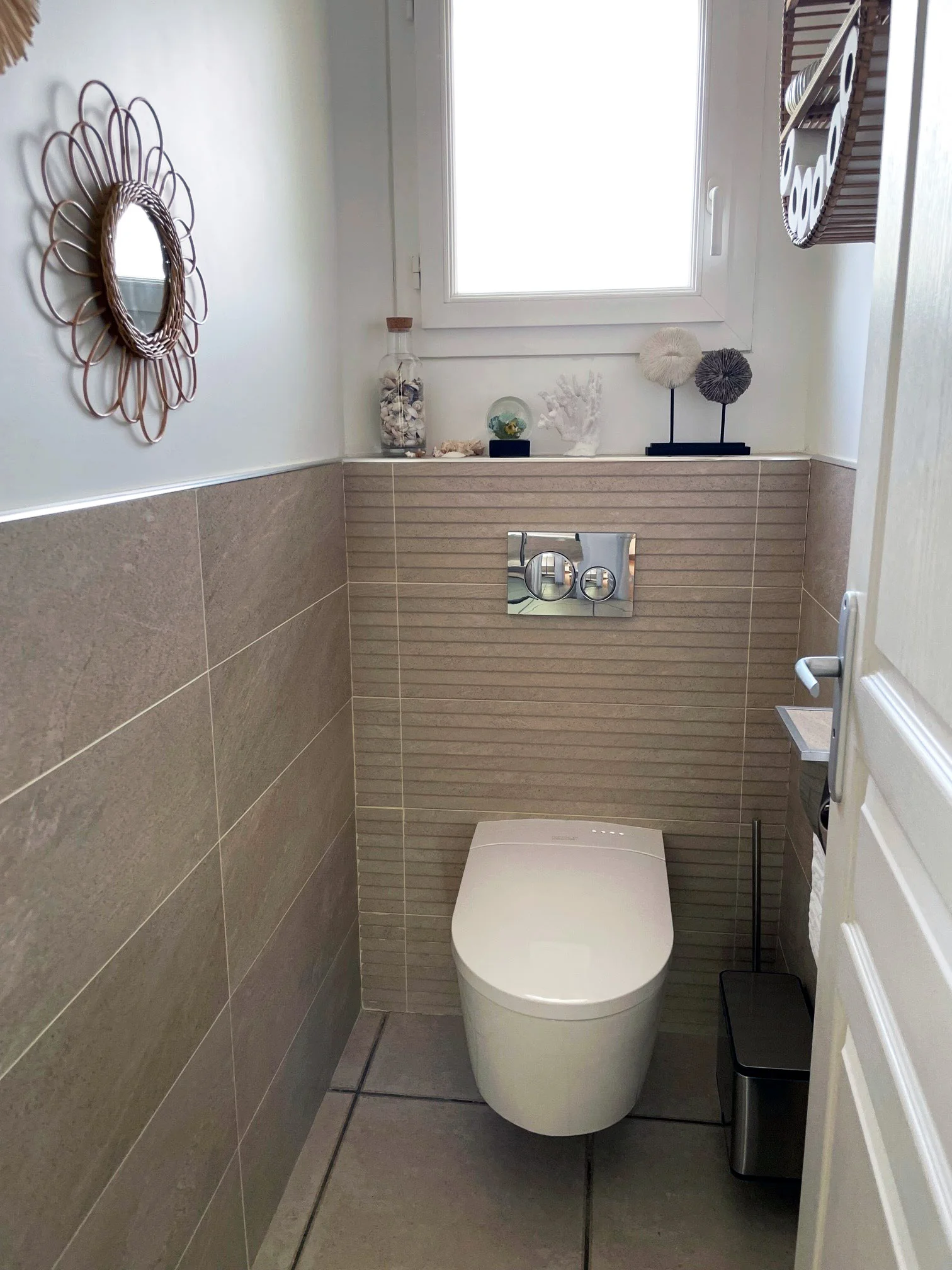 Installation WC suspendus avec bâti-support à Lyon – plombier sanitaire AquaBât Habitat